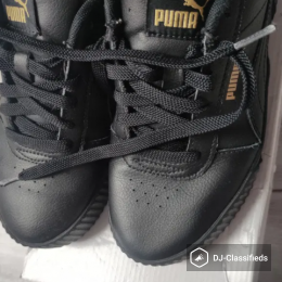 Puma women's shoes, perfect condition