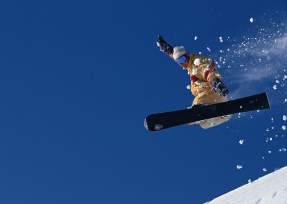 Snowboarder Jenny Jones concussed after crash